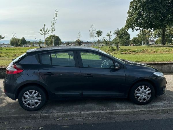 Renault Megane Hatchback, Diesel, 2012, Grey
