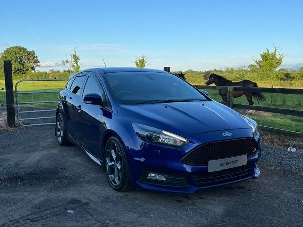 Ford Focus Hatchback, Diesel, 2015, Blue