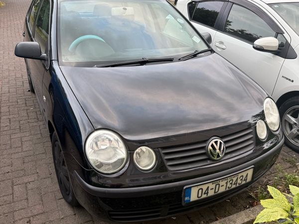 Volkswagen Polo Hatchback, Petrol, 2004, Black