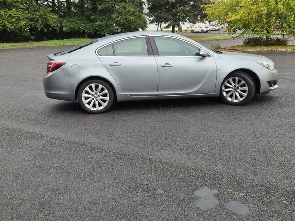Vauxhall Insignia Hatchback, Diesel, 2015, Silver