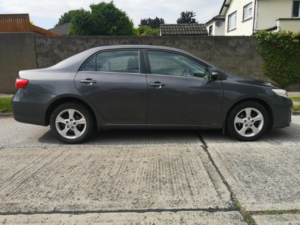 Toyota Corolla Saloon, Diesel, 2013, Grey