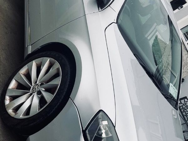 Volkswagen Passat Saloon, Diesel, 2012, Silver