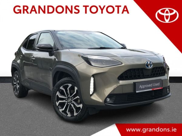 Toyota Yaris Cross Hatchback, Petrol Hybrid, 2022, Green