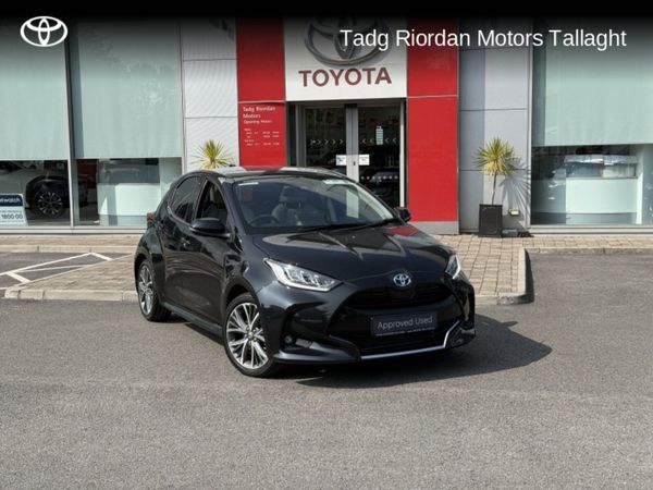 Toyota Yaris Hatchback, Petrol Hybrid, 2023, Black