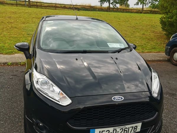Ford Fiesta Hatchback, Petrol, 2015, Black