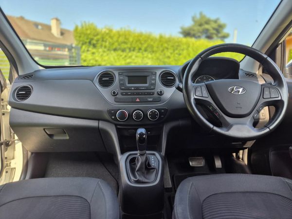 Hyundai i10 Hatchback, Petrol, 2019, White