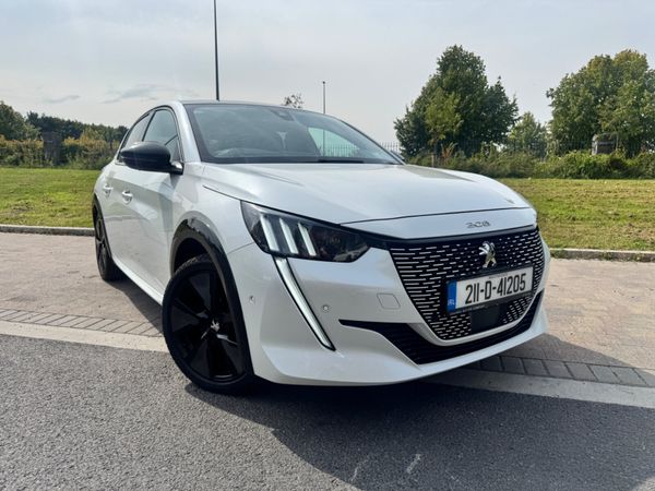 Peugeot 208 Hatchback, Electric, 2021, White