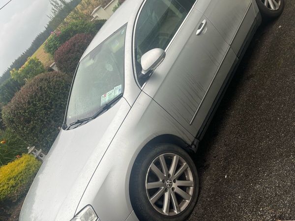 Volkswagen Passat Saloon, Diesel, 2010, Silver