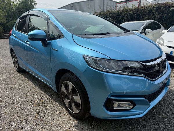 Honda Fit Hatchback, Petrol Hybrid, 2017, Blue
