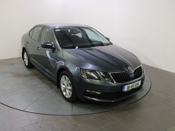 Skoda Octavia Saloon, Diesel, 2018, Grey