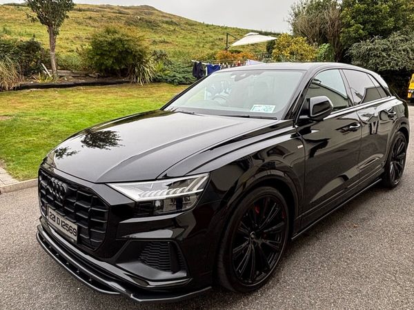 Audi Q8 Hatchback, Petrol Plug-in Hybrid, 2022, Black