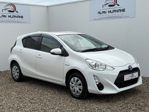 Toyota Aqua Hatchback, Petrol Hybrid, 2016, White