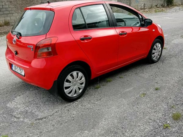 Toyota Yaris Hatchback, Petrol, 2008, Red