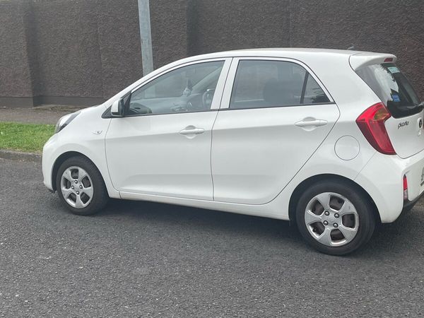 Kia Picanto Hatchback, Petrol, 2015, White