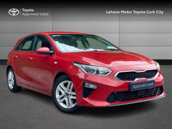 Kia Ceed Hatchback, Petrol, 2020, Red