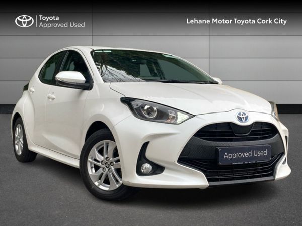 Toyota Yaris Hatchback, Petrol Hybrid, 2023, White