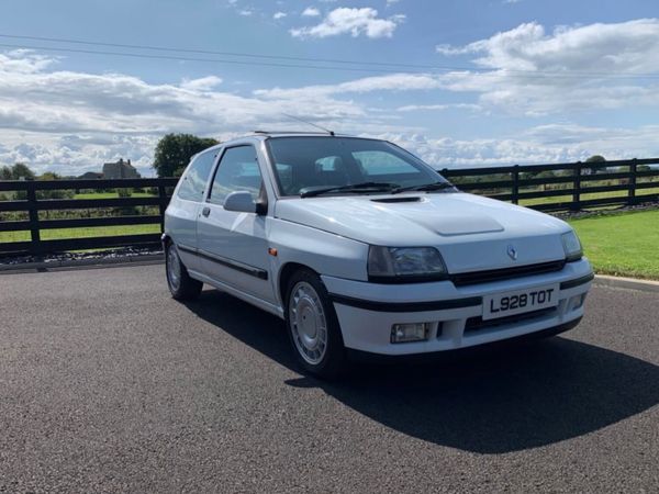Renault Clio Hatchback, Petrol, 1993, White