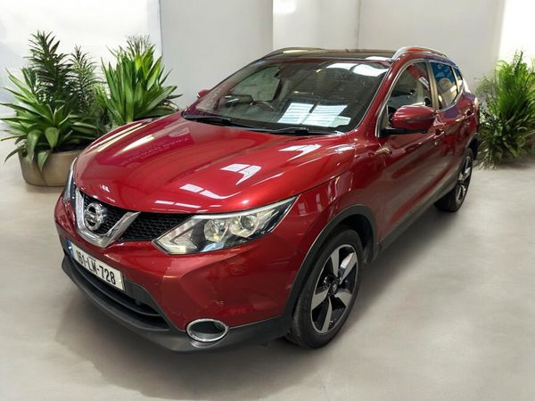 Nissan Qashqai Hatchback, Diesel, 2016, Red