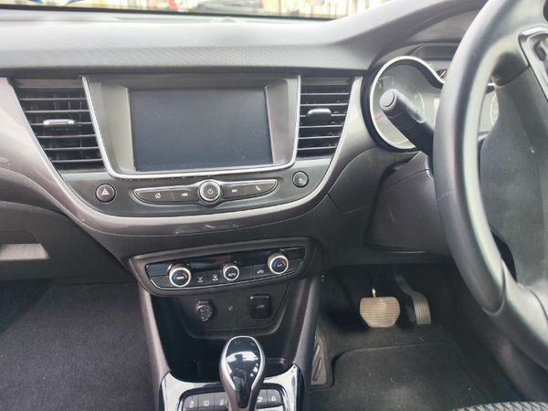 Opel Crossland X SUV, Petrol, 2018, White