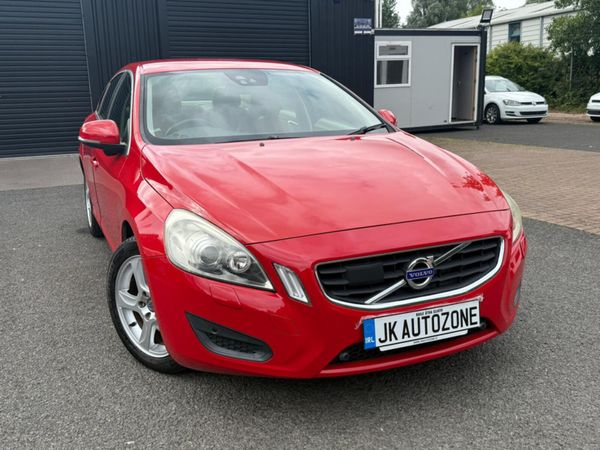 Volvo S60 Saloon, Petrol, 2013, Red
