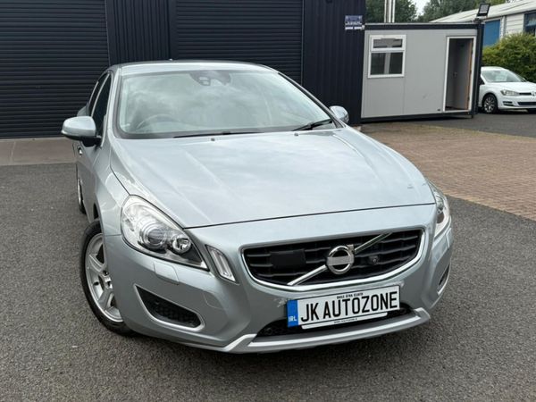 Volvo S60 Saloon, Petrol, 2011, Silver