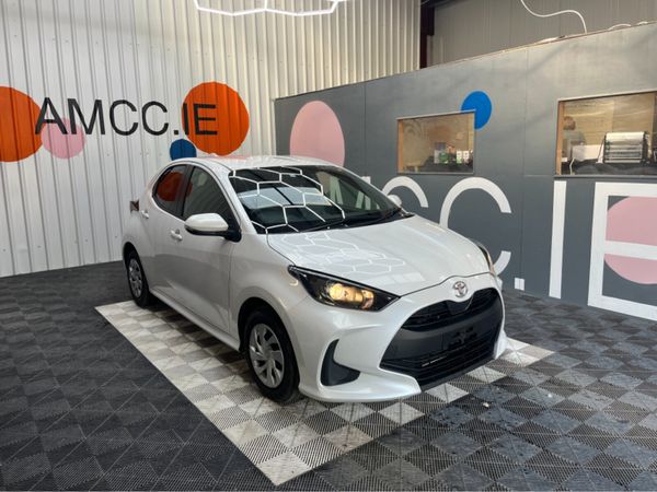 Toyota Yaris Hatchback, Petrol, 2022, White