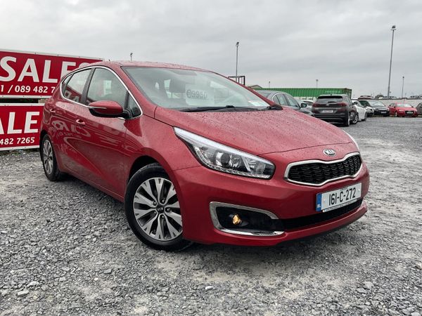 Kia Ceed Hatchback, Diesel, 2016, Red