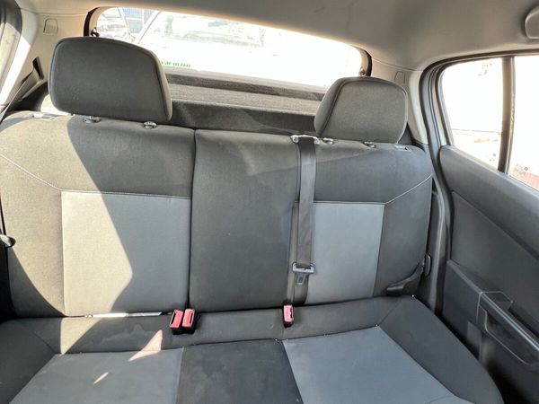 Opel Astra Hatchback, Diesel, 2009, Silver