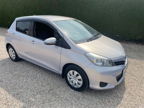 Toyota Vitz Hatchback, Petrol, 2014, Purple