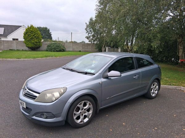 Opel Astra Hatchback, Petrol, 2006, Silver