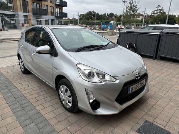 Toyota Aqua Hatchback, Petrol Hybrid, 2015, Silver