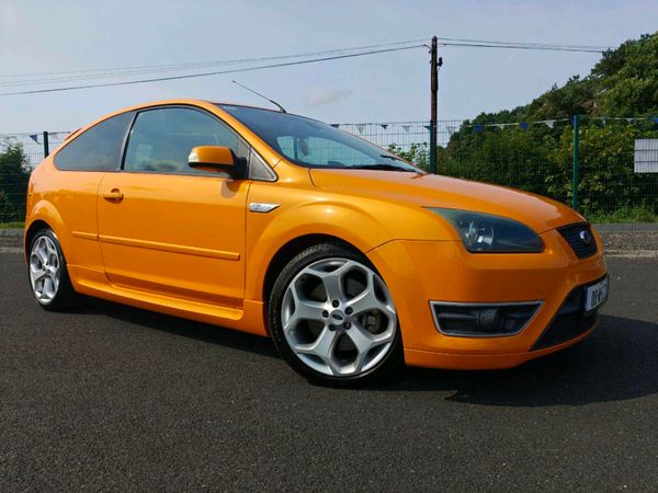Ford Focus Hatchback, Petrol, 2008, Bronze
