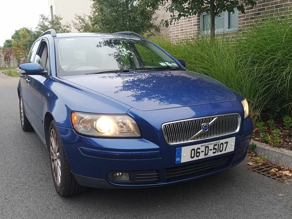 Volvo V50 Estate, Petrol, 2006, Blue