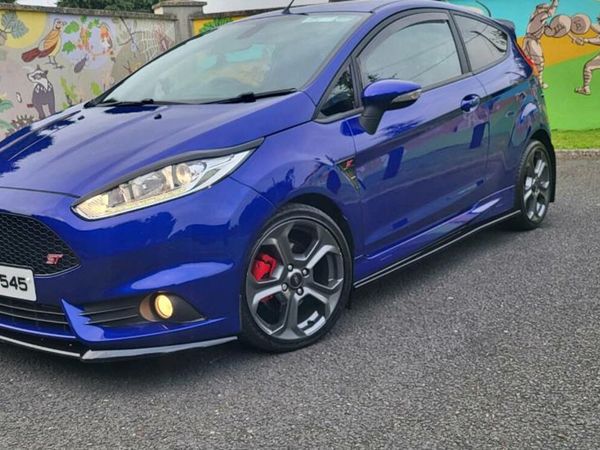 Ford Fiesta Hatchback, Petrol, 2017, Blue