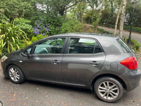 Toyota Auris Hatchback, Petrol, 2009, Grey