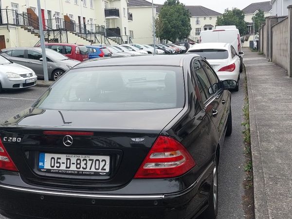 Mercedes-Benz C-Class Saloon, Petrol, 2005, Black
