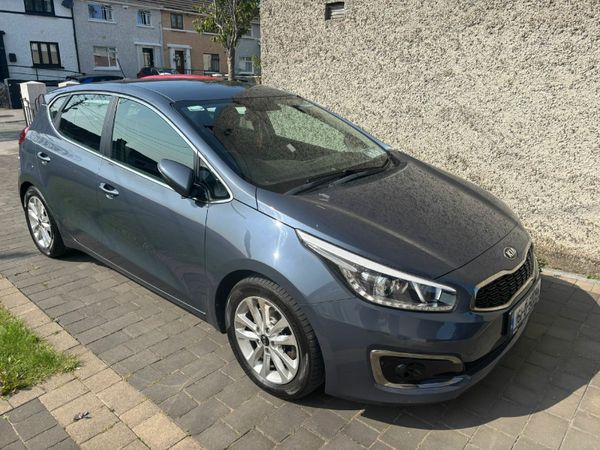 Kia Ceed Hatchback, Diesel, 2016, Blue
