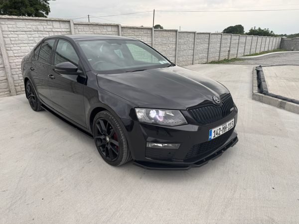 Skoda Octavia Saloon, Diesel, 2014, Black