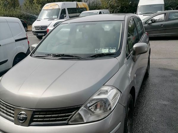 Nissan Tiida Hatchback, Petrol, 2008, Grey
