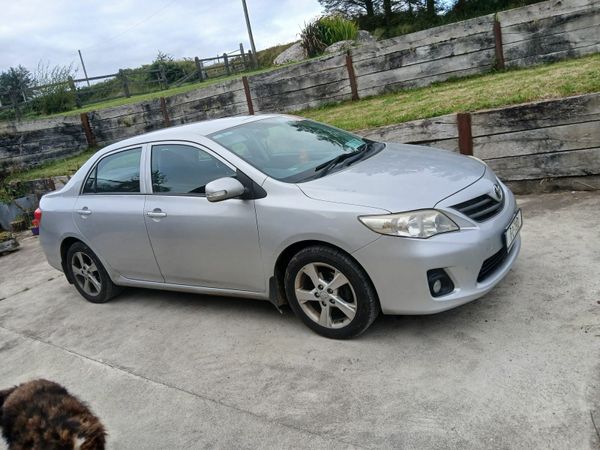 Toyota Corolla Saloon, Diesel, 2011, Silver