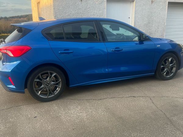Ford Focus Hatchback, Petrol, 2019, Blue