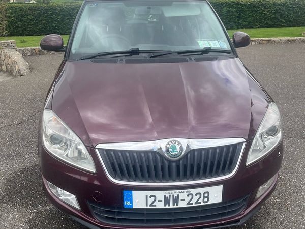 Skoda Fabia Hatchback, Petrol, 2012, Red