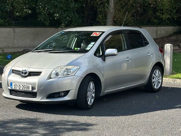Toyota Auris Hatchback, Petrol, 2007, Silver