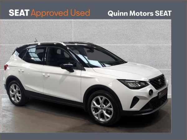 SEAT Arona Hatchback, Petrol, 2022, White