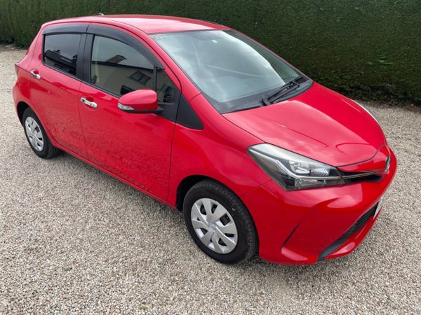 Toyota Yaris Hatchback, Petrol, 2016, Red