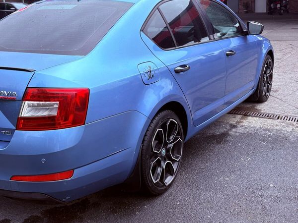 Skoda Octavia Hatchback, Diesel, 2013, Blue