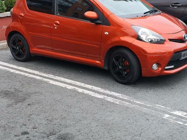 Toyota Aygo Hatchback, Petrol, 2013, Orange