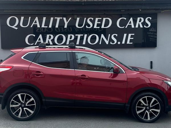 Nissan Qashqai Hatchback, Petrol, 2016, Red