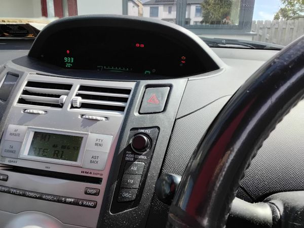 Toyota Yaris Hatchback, Petrol, 2006, Blue