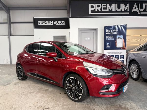 Renault Clio Hatchback, Petrol, 2017, Red